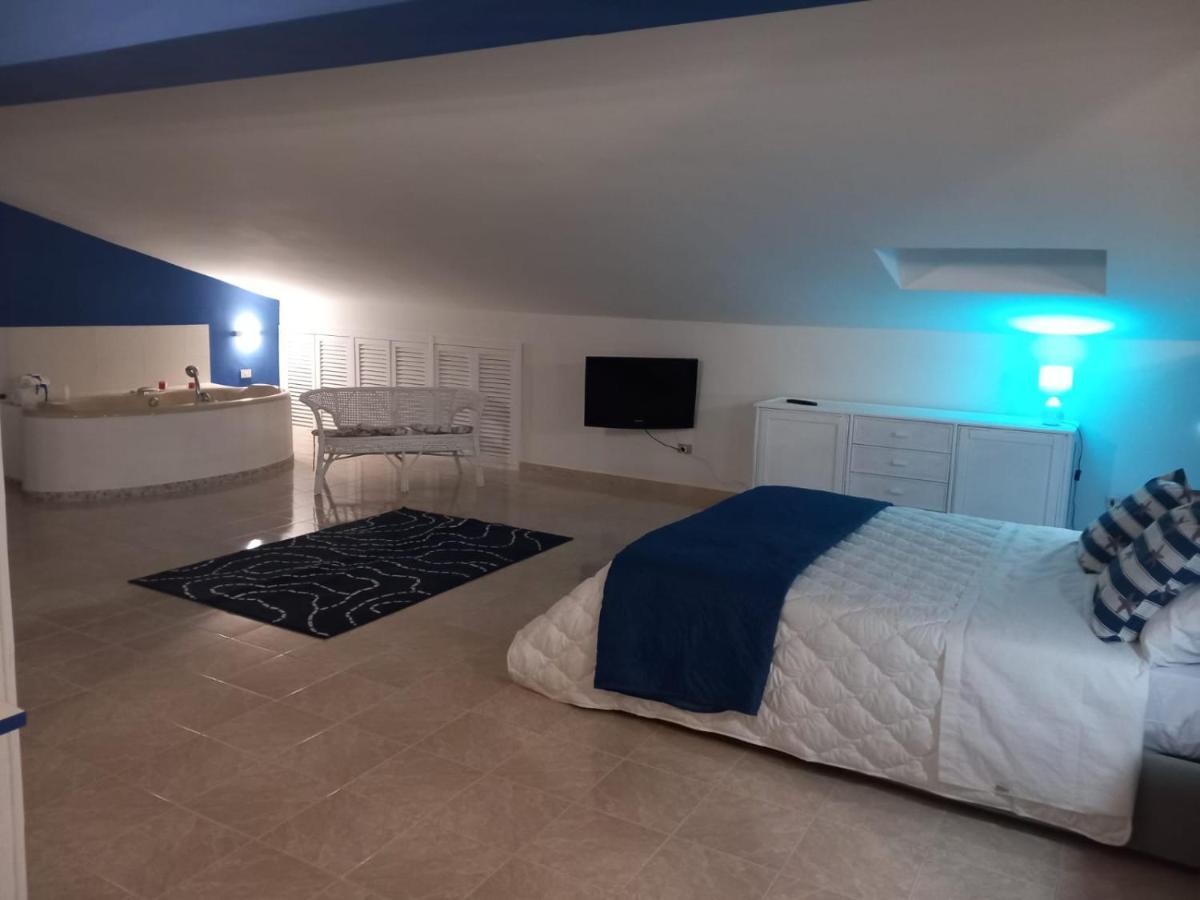 Wendy House Apartament Барі Екстер'єр фото