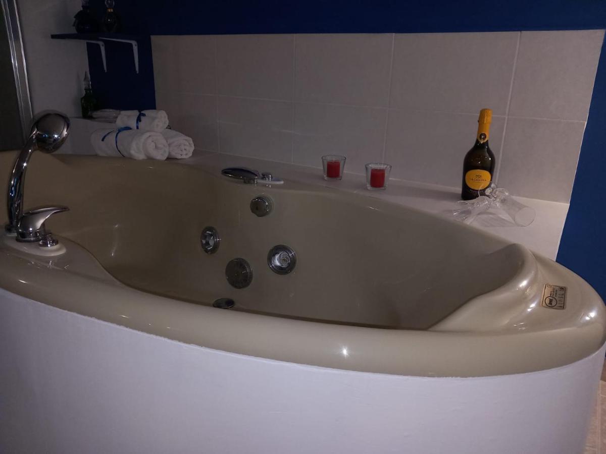 Wendy House Apartament Барі Екстер'єр фото