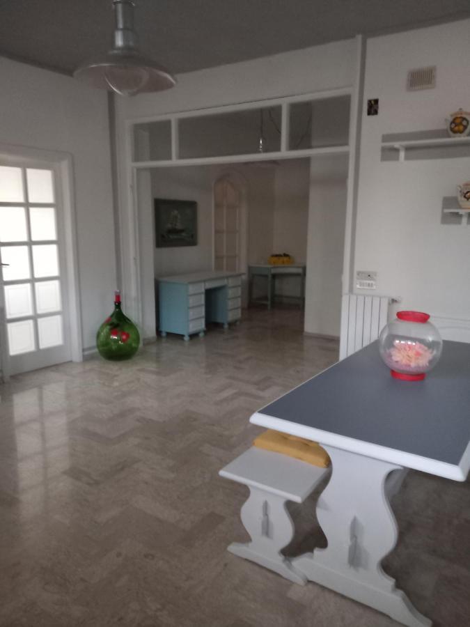 Wendy House Apartament Барі Екстер'єр фото