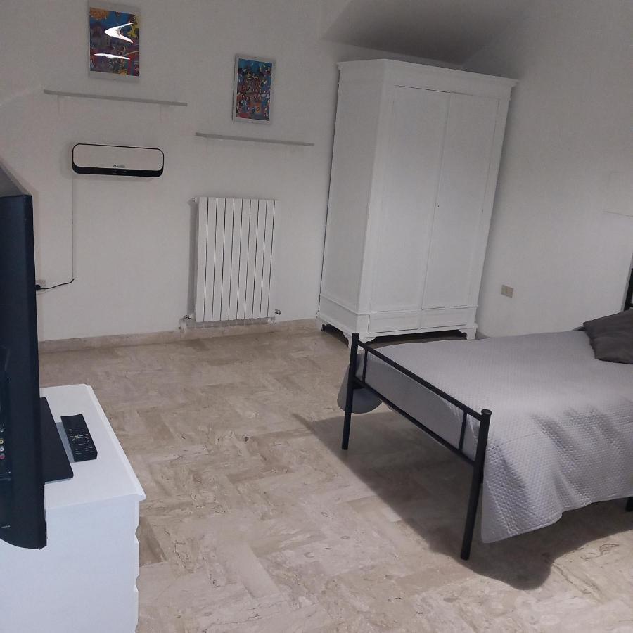 Wendy House Apartament Барі Екстер'єр фото