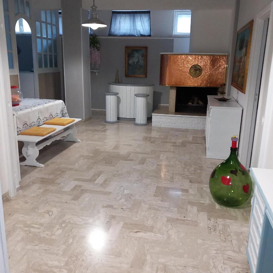 Wendy House Apartament Барі Екстер'єр фото